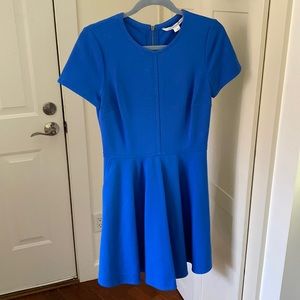NWT Diane von Furstenberg Ivana Dress in Blue Iris. Size 8.
